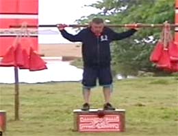 Topaloğlu gençleri cebinden çıkarttı!