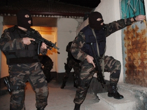 Uyuşturucu satıcılarına darbe