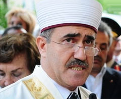 CHP'nin imamı: Allah meyhaneye gideni affeder