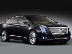 Sürücüsünü dürten otomobil