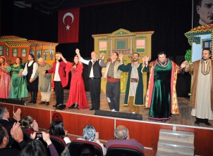 Kanlı Nigar ayakta alkışlandı
