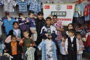 AYDER-İHH’dan yetimlere yardım