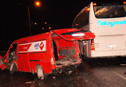 Yollar yine kana bulandı: 6 ölü