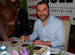 Bay J, Konya'da hayranlarıyla buluştu