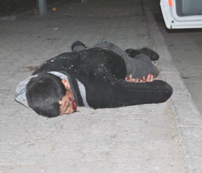 Pasaj içinde bıçaklanarak öldürüldü