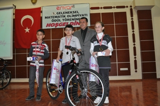 Matematik ödülleri, sahiplerini buldu