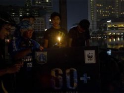 Işıklar Dünya için kapatıldı