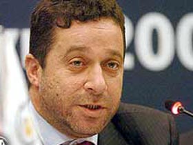 Denktaş'tan Davutoğlu'na ziyaret!
