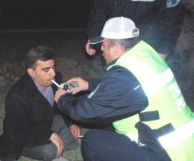 Ehliyetsiz sürücü şoka girdi