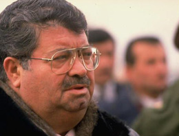 Özal'ı namaz kılıyorum diye kandırmış!