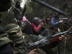 Sınırda Türk kadın görevli yaralandı