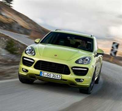 Porsche Cayenne yenilendi