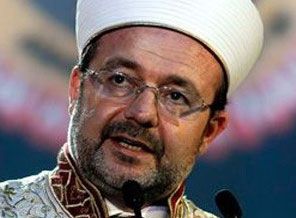 İçi boş dindarlık edebiyatıyla avunuyoruz