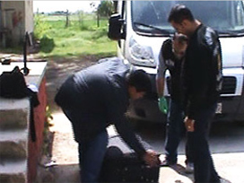 Valizden insan çıktı VİDEO