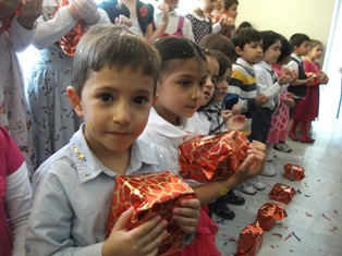 Miniklerden ilginç kutlama