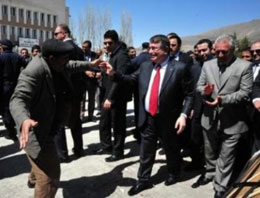 Şahin'den yine şaşırtan hareket
