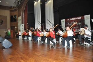 Çocuklardan Türk Müziği konseri