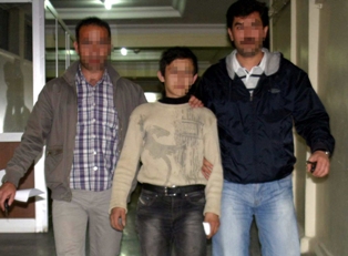 Hırsız ev sahibini bıçakladı