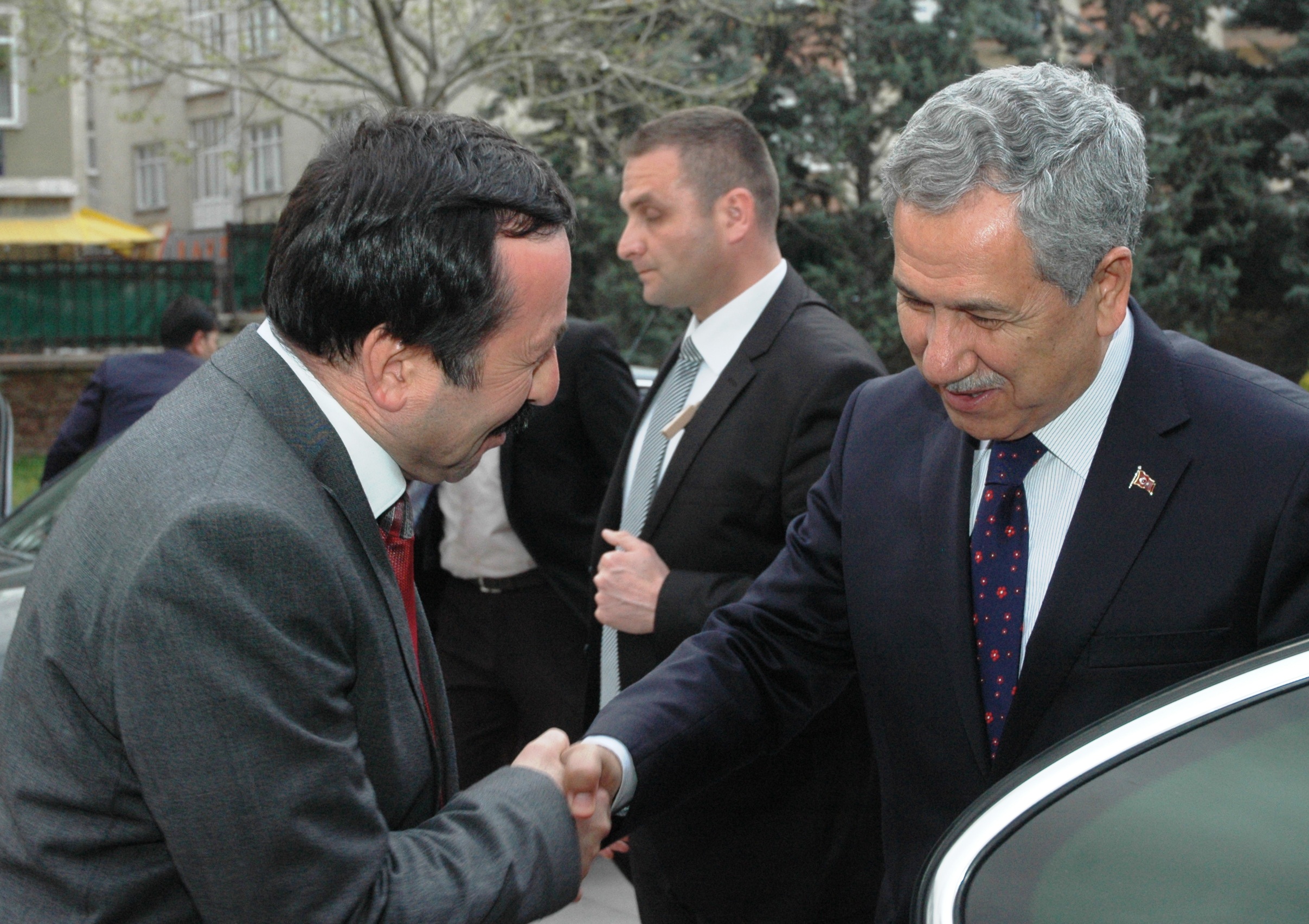 Arınç’tan Rektör Gökbel’e Ziyaret