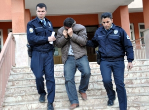 ''Yüzbaşıyım evlenelim'' dedi..