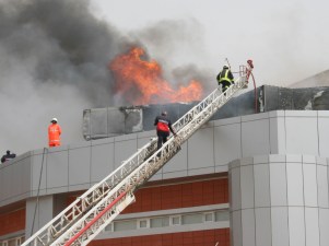 Üniversitede korkutan yangın