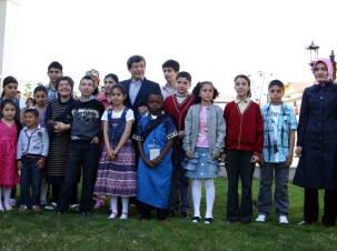 Davutoğlu ailesi çocukları ağırladı