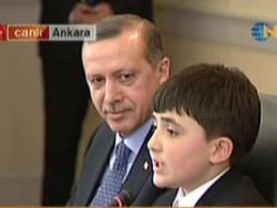 Koltuğunu Enes Karabulut'a devretti