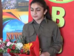 BDP 23 Nisan çocuğuna PKK kıyafeti giydirdi!