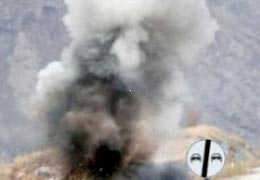 Askeri aracın geçişi sırasında patlama