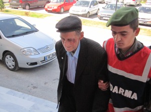 75’lik tecavüzcü yakayı ele verdi