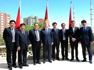 Çin ve Filistinlilerden Akyürek’e ziyaret