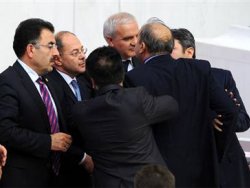 Vural: Sen kimsin lan!