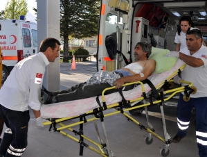 Tartıştığı komşusunu bıçakladı