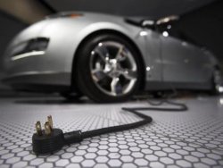 Elektrikli otomobillere akü vergisi