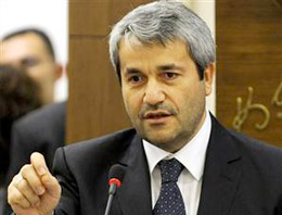 Yerli oto muhaliflerine bakan tepkisi
