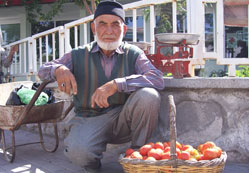 78’lik dede çalışmaktan yorulm