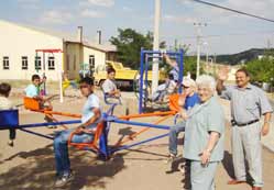 Üçpınar’a Çocuk Oyun Parkı