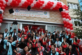 Beyşehir’de mezuniyet heyecanı