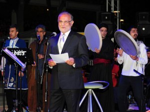 Kenan Işık Mesnevi'den şiirler okudu