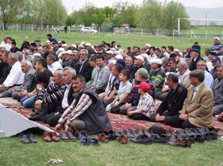Kulu'da çiftçiler yağmur duası yaptı