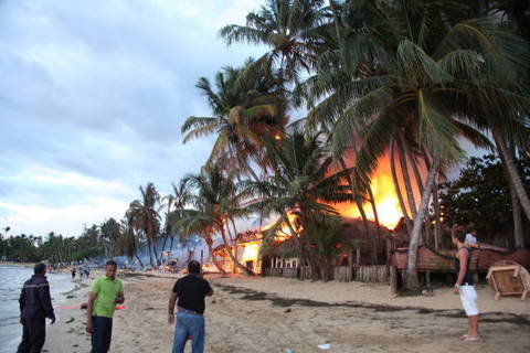 Survivor’da yangın paniği