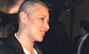 Vahide Gördüm’e alkış yağmuru