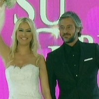 Canlı yayında evlendi