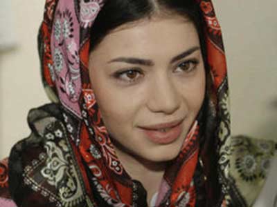 Lavinia Longhi Tesettüre Girdi