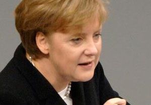 Angela Merkel için kritik seçim