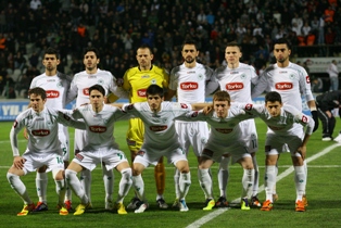 25 oyuncu forma giydi