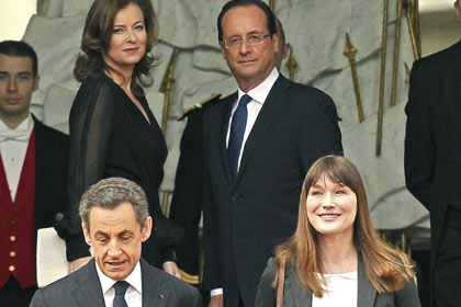 Sarko devri kapandı