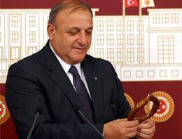 MHP'li Vural simidi parçaladı