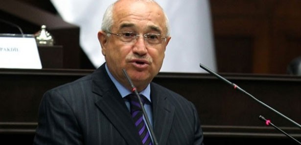 Çiçek'ten tutuklu vekilleri üzecek açıklama