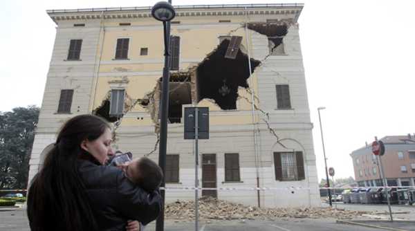 İtalya 5.9 ile sallandı: 6 ölü